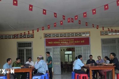 Cần Thơ 'đi từng ngõ, gõ từng nhà' để phổ cập kỹ năng số cho người dân