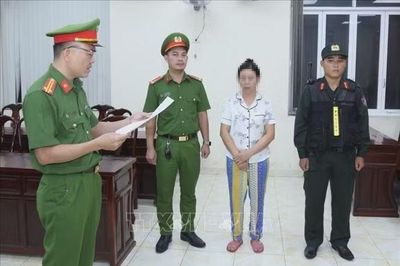 Khởi tố hai bị can trong vụ hơn 2.300 con lợn nhiễm Salbutamol