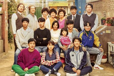 Dàn diễn viên Reply 1988 hội ngộ sau 11 năm