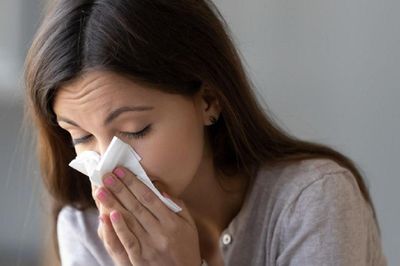 Cảm lạnh hay cúm mùa? 5 dấu hiệu giúp nhận biết sớm, nhiều người dễ nhầm