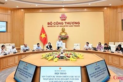 Bộ Công Thương tổ chức hội thảo lấy ý kiến về Chiến lược xuất nhập khẩu hàng hóa đến năm 2030