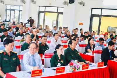 Cựu chiến binh phường An Thắng gặp mặt ôn lại kỷ niệm 50 năm ngày nhập ngũ