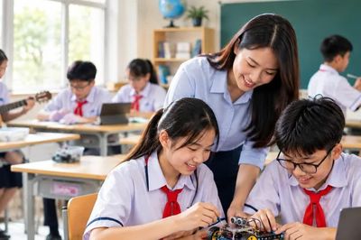 Bộ GD&ĐT nghiêm cấm các trường thu tiền hoạt động giáo dục tăng cường