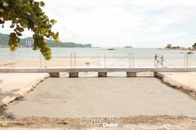 Phường Bắc Nha Trang hạ độ cao đoạn vỉa hè đường Phạm Văn Đồng để thi công xử lý ngập khi mưa