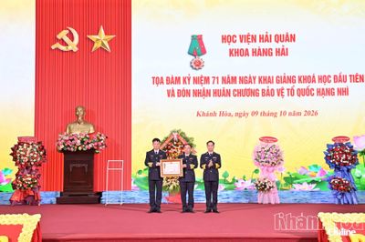 Khoa Hàng hải, Học viện Hải quân đón nhận Huân chương Bảo vệ Tổ quốc hạng Nhì