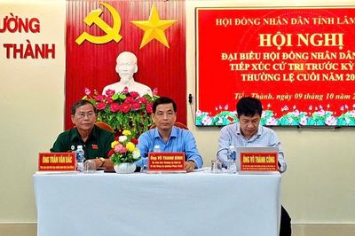 Tổ Đại biểu số 8 HĐND tỉnh tiếp xúc cử tri Phan Thiết, Tiến Thành, Tuyên Quang
