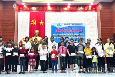 Phát động cuộc vận động 'Xây dựng gia đình 5 không, 3 sạch, 3 an'