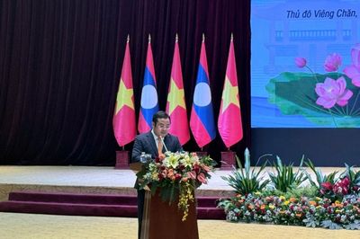 Chủ tịch Hội đồng thành viên Vinachem tham dự Hội nghị Xúc tiến đầu tư và Đối thoại doanh nghiệp Việt Nam - Lào