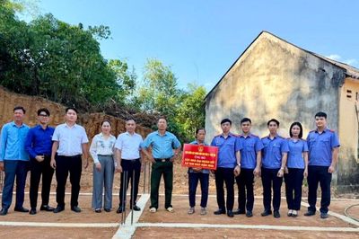 Phú Thọ: VKSND khu vực 9 chung sức xây dựng mái ấm Đại đoàn kết