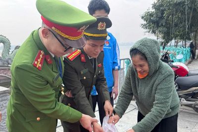 Bộ Công an khuyến cáo phóng sinh đúng cách, bảo vệ hệ sinh thái
