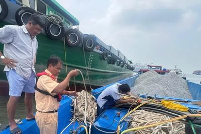 Chủ sà lan gặp nạn trên sông gửi thư cảm ơn CSGT đường thủy