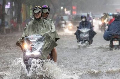 Dự báo thời tiết ngày 9/10: Hà Nội có thể mưa to chiều tối, miền Trung tiếp tục mưa lớn