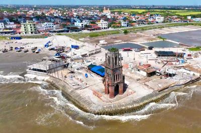 Nhà thờ đổ nổi tiếng ở Ninh Bình được quy hoạch lại, không hàng quán sát di tích