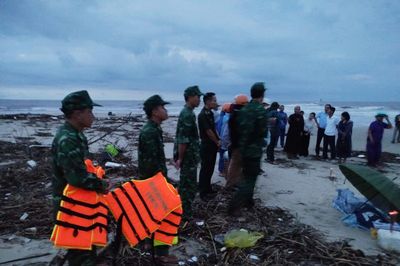 Tặng bằng khen cho nam thanh niên dũng cảm cứu sống 4 học sinh ở Quảng Trị