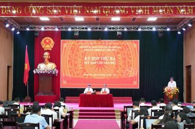 Thanh Oai thông qua nghị quyết sắp xếp, tổ chức lại các phòng chuyên môn