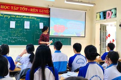 Vì sao giáo viên Hà Nội chưa được hưởng thu nhập tăng thêm?
