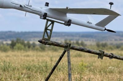 Sóng gây nhiễu của Nga trở thành dấu vết cho UAV Ukraine