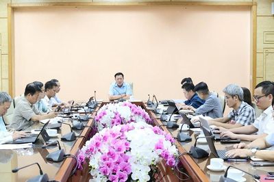 Bảo đảm cung ứng thuốc, đẩy mạnh cải cách hành chính và chuyển đổi số ngành dược