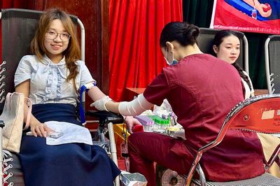 Hàng trăm người tham gia ngày hội hiến máu tại Quảng Trị