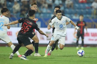 Vắng Xuân Son, Nam Định suýt thua Ninh Bình