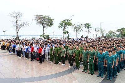Hơn 5.000 người tham gia Lễ phát động 'Mỗi người dân lựa chọn ít nhất một môn thể thao phù hợp' tại Cần Thơ