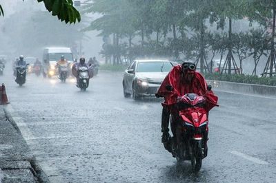Thời tiết hôm nay (10-10): Nhiều khu vực trên cả nước có mưa rào và dông rải rác, cục bộ có nơi mưa to
