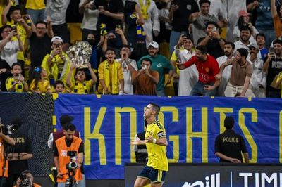 Ronaldo ghi bàn sau sóng gió ở tuyển Bồ Đào Nha