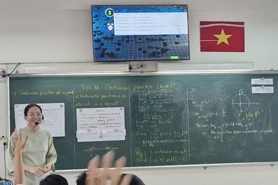 Đưa tiếng Anh thành ngôn ngữ thứ hai, thúc đẩy chuyển đổi số trong trường học