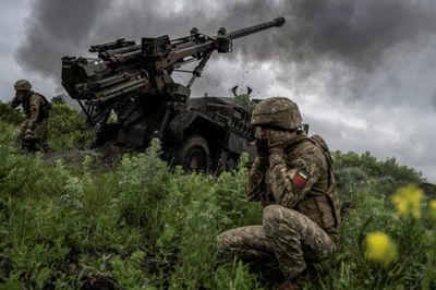 Ukraine phản công ở Donetsk, tìm cách phá thế gọng kìm của Nga