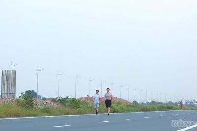 Cận cảnh đường song hành Vành đai 4 được thông xe kỹ thuật dịp 10/10