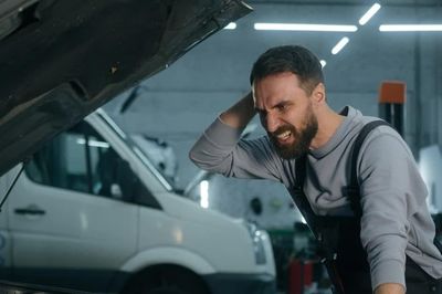 Vị trí đặt ắc quy ô tô tệ nhất khiến nhiều chủ xe gặp rắc rối