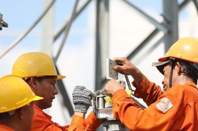 Tái cơ cấu EVN: Hai bộ vênh nhau về lộ trình tách truyền tải, bán lẻ