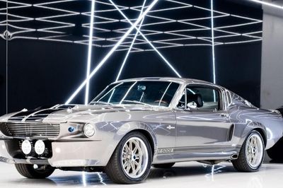 Ford Mustang 59 năm tuổi rao giá 'chát' bị ế khách, chủ xe phải hạ giá sâu