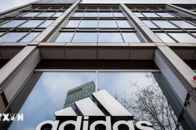 Adidas kiện công ty thời trang Australia vi phạm mẫu thiết kế