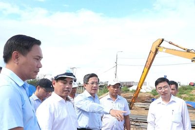 Bàn giao toàn bộ mặt bằng sạch trước ngày 30/10 để thi công cầu Duy Phước