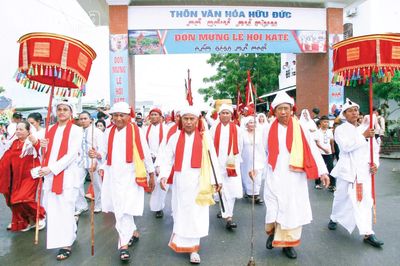 Rộn ràng Lễ hội Katê
