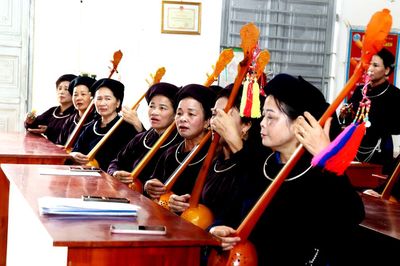Gìn giữ mạch nguồn hát Then, đàn Tính