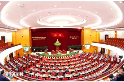 Nghị quyết Hội nghị lần thứ Tư Ban Chấp hành Trung ương Đảng khóa XIV
