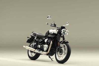 Triumph Bonneville T40: Dấu ấn quý tộc Anh trên mẫu mô tô hạng trung