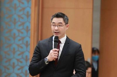 Chân dung cựu Phó Thủ tướng Đức vừa được đề cử vào HĐQT Chứng khoán HD