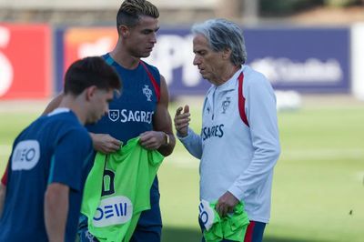 Ronaldo đối mặt án treo giò vì tự ý rời đội tuyển Bồ Đào Nha