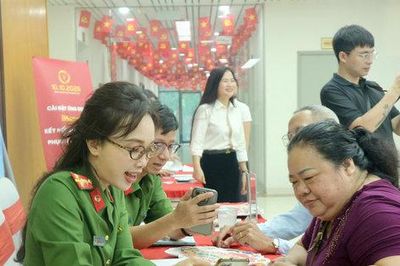 Phường Đống Đa tổ chức Ngày hội chuyển đổi số