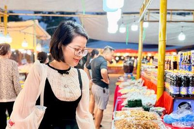 Hàng nghìn người tham dự Hội chợ Mùa thu xã Phúc Thịnh năm 2026