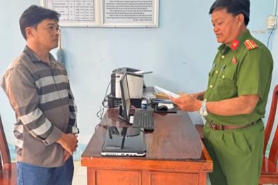 Sáng 10/10: Người đàn ông cầm dao chém liên tiếp vào hàng xóm sau cuộc cự cãi