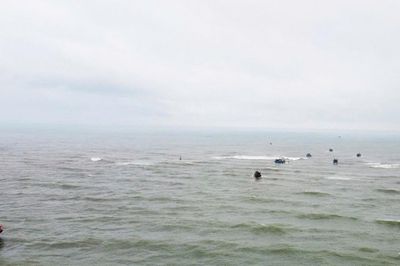 Tàu chìm, ngư dân bơi 8 tiếng trên biển vào bờ an toàn