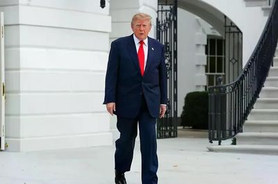 Ông Trump để ngỏ khả năng Mỹ tham gia không kích Houthi sau vụ tấn công sân bay Riyadh