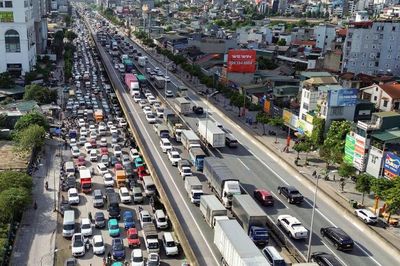 CSGT Hà Nội cảnh báo nguy cơ ùn tắc, tai nạn trên Vành đai 3 và các cây cầu lớn