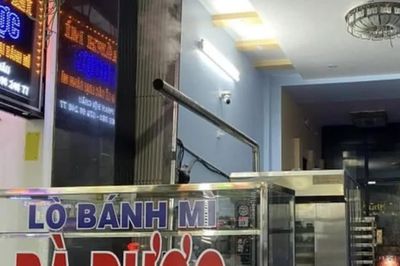 55 người nghi ngộ độc sau khi ăn bánh mì, bếp chế biến có lối đi qua nhà vệ sinh