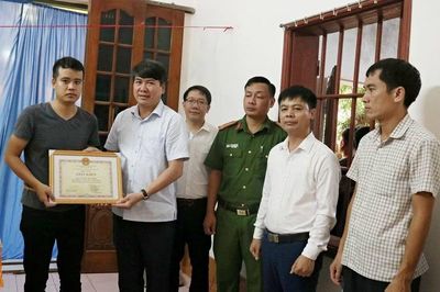 Ninh Bình: Truy tặng giấy khen cho người đàn ông dũng cảm cứu 2 cháu nhỏ đuối nước