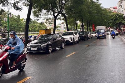 Thời tiết ngày 11/10: Mưa dông ở Trung Bộ và Nam Bộ